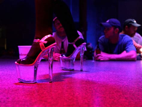 Strip-tease/Lapdance Trouver une prostituée Adegem